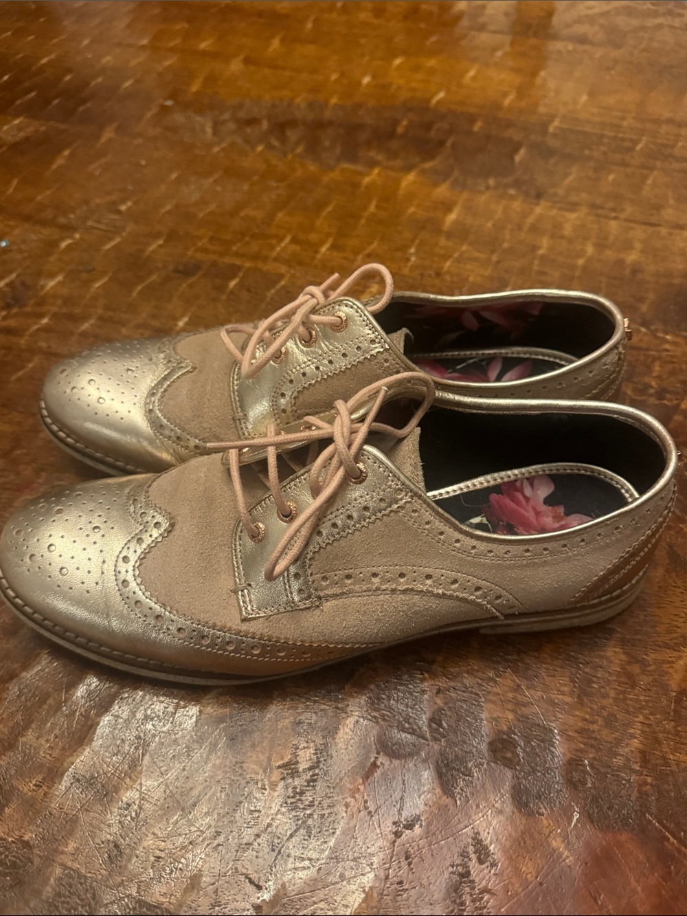 Ted Baker Metallic Gold and Blush Wingtip Oxfords, Size 40